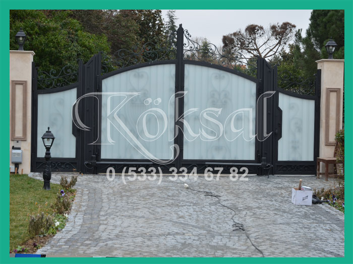 Villa Kapısı