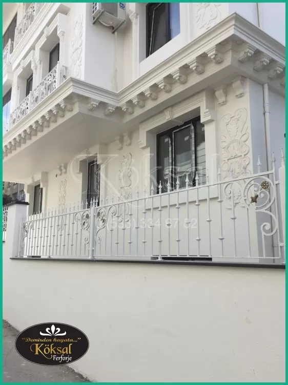 Demir Balkon Korkuluk - Fransız Balkon Korkuluk - Balkon Korkuluğu