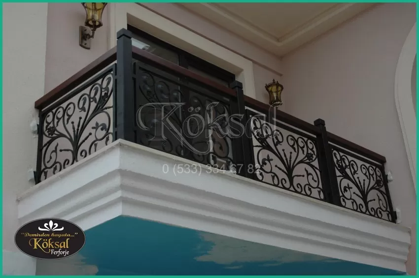 Siyah Balkon Korkuluğu – Siyah Demir Balkon Korkuluğu