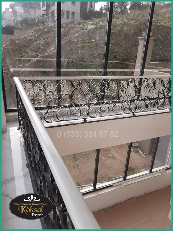 SİYAH FERFORJE BALKON KORKULUĞU – DEMİR BALKON KORKULUKLARI